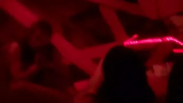 金髪とジャンプ 女性 に 人気 の エロ 動画
