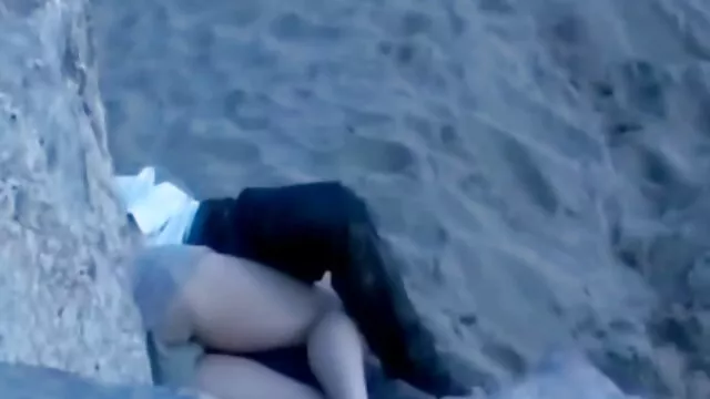 美しい湖を持つ女性 えち 動画 女性