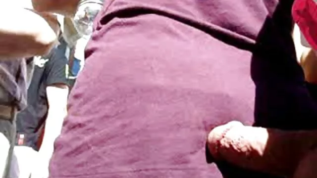 たわごとの山の中で、女性と彼女の恋人の エロ 動画 女性 無料