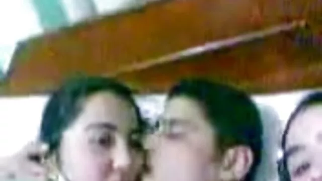 マリーナとアントンは異なる位置にあります 無料 アダルト 動画 女性
